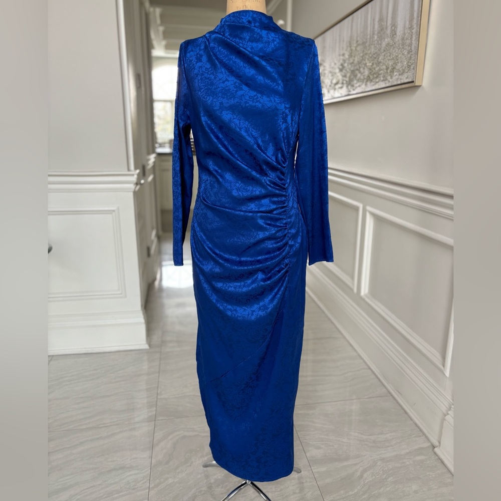 Elegant Blue Long Sleeve Dress